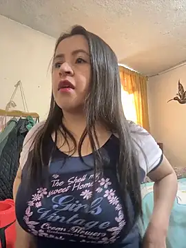 latinfemale online show from 04/24/26, 08:55