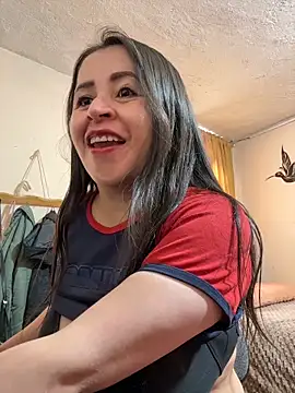 latinfemale online show from 06/15/26, 09:06