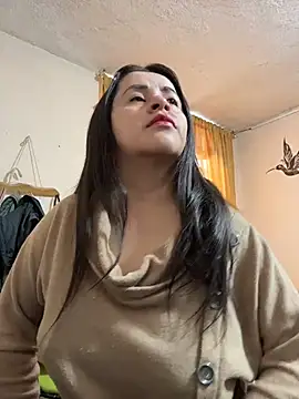 latinfemale online show from 06/22/26, 08:39