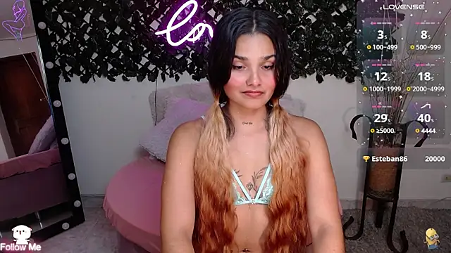 Snapshot of DestinyHills chatting on 03/15/25, 03:06 DestinyHills online show from 03/15/25, 03:06