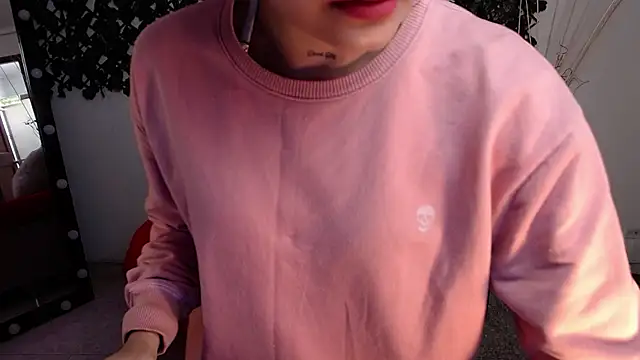 Snapshot of DestinyHills chatting on 03/21/25, 12:39 DestinyHills online show from 03/21/25, 12:39