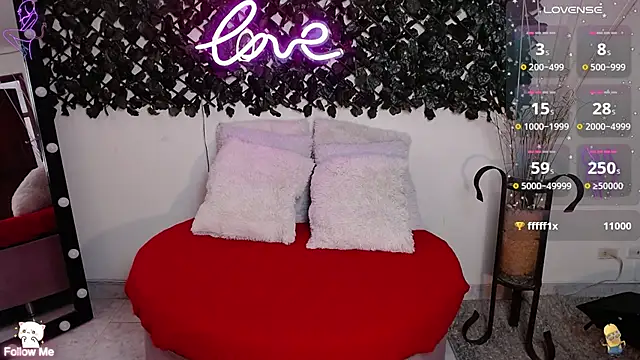 Snapshot of DestinyHills chatting on 03/21/25, 03:46 DestinyHills online show from 03/21/25, 03:46