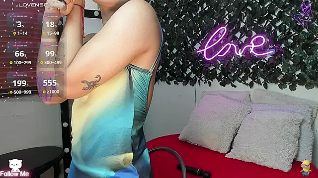 Snapshot of DestinyHills chatting on 03/22/25, 12:25 DestinyHills online show from 03/22/25, 12:25