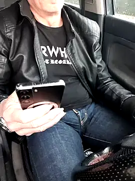 Snapshot of giorgio481510 chatting on 11/27/25, 06:37 giorgio481510 online show from 11/27/25, 06:37