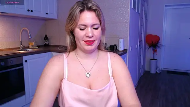 HotTiffani online show from 03/22/25, 11:11