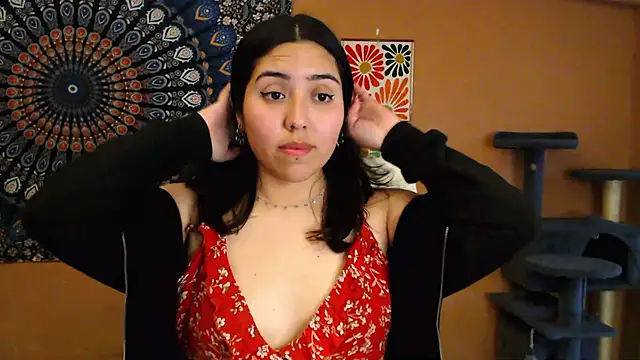 Snapshot of IntimateTales chatting on 03/17/25, 04:11 IntimateTales online show from 03/17/25, 04:11