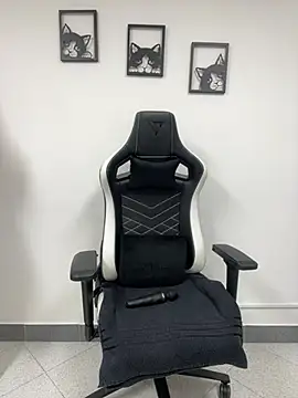 Snapshot of KellyBrooklyn_ chatting on 02/20/25, 12:52 KellyBrooklyn online show from 02/20/25, 12:52