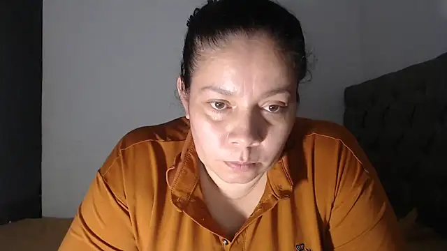 Snapshot of tiffany_horny_1 chatting on 03/04/25, 06:26 tiffany horny 1 online show from 03/04/25, 06:26