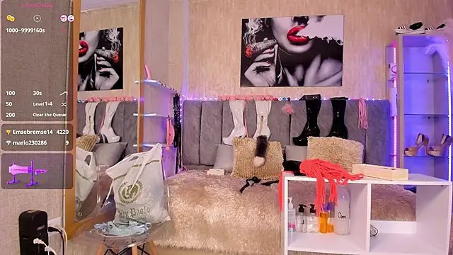 Snapshot of deepthroatlatina chatting on 12/14/24, 08:23 deepthroatlatina online show from 12/14/24, 08:23