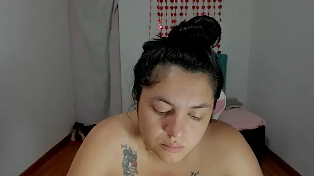 Snapshot of Anal_Milky_Momma chatting on 03/02/25, 08:50 Anal Milky Momma online show from 03/02/25, 08:50