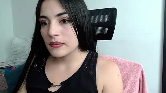 Snapshot of Honey_Aynur20 chatting on 12/28/24, 08:25 Honey Aynur20 online show from 12/28/24, 08:25