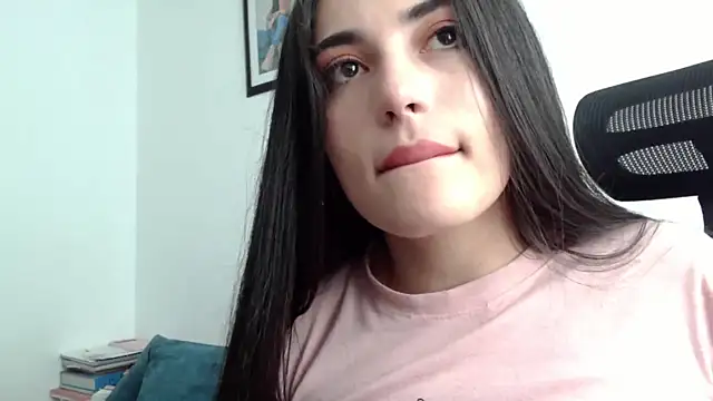 Snapshot of Honey_Aynur20 chatting on 01/13/25, 06:16 Honey Aynur20 online show from 01/13/25, 06:16