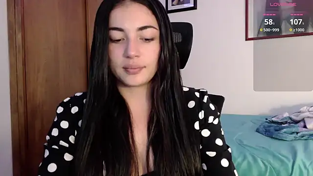 Snapshot of Honey_Aynur20 chatting on 09/17/25, 08:10 Honey Aynur20 online show from 09/17/25, 08:10