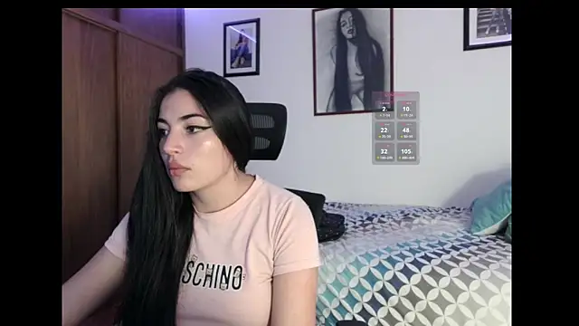 Snapshot of Honey_Aynur20 chatting on 10/06/25, 07:22 Honey Aynur20 online show from 10/06/25, 07:22