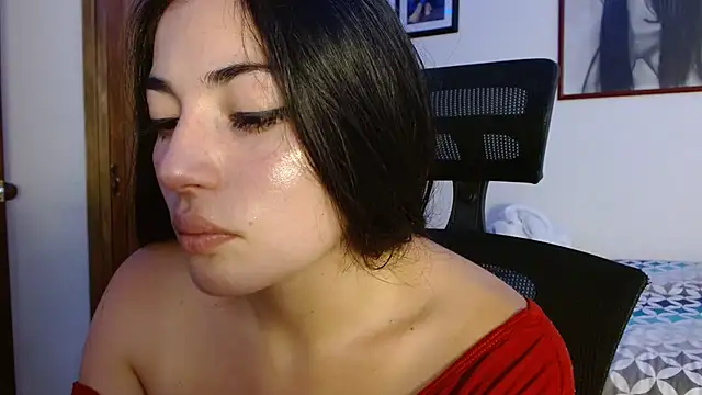 Snapshot of Honey_Aynur20 chatting on 10/24/25, 04:58 Honey Aynur20 online show from 10/24/25, 04:58