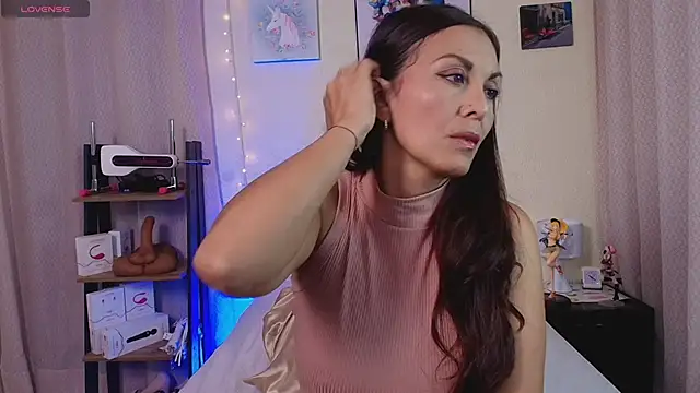 Swetisabella01 online show from 02/02/25, 03:21