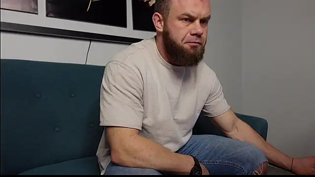 Snapshot of Tommy_Burnz chatting on 01/17/25, 03:12 Tommy Burnz online show from 01/17/25, 03:12