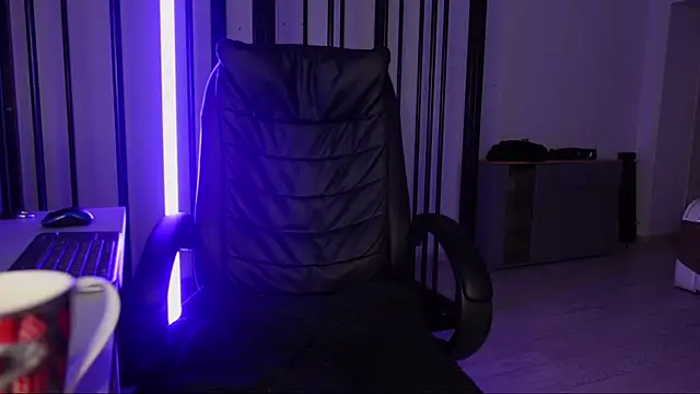 Snapshot of Tommy_Burnz chatting on 02/11/25, 06:30 Tommy Burnz online show from 02/11/25, 06:30