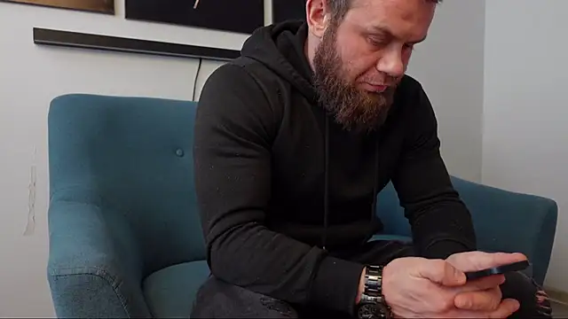 Snapshot of Tommy_Burnz chatting on 02/12/25, 08:59 Tommy Burnz online show from 02/12/25, 08:59