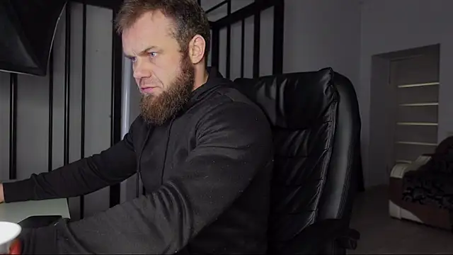 Snapshot of Tommy_Burnz chatting on 03/05/25, 04:13 Tommy Burnz online show from 03/05/25, 04:13