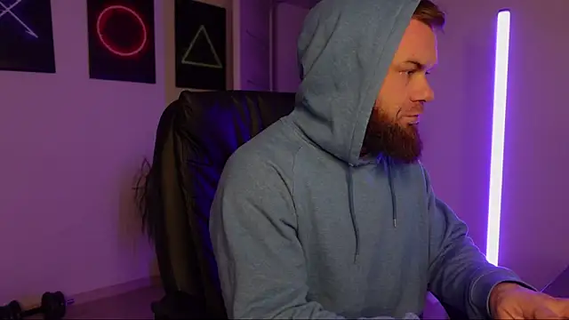 Snapshot of Tommy_Burnz chatting on 03/10/25, 04:17 Tommy Burnz online show from 03/10/25, 04:17