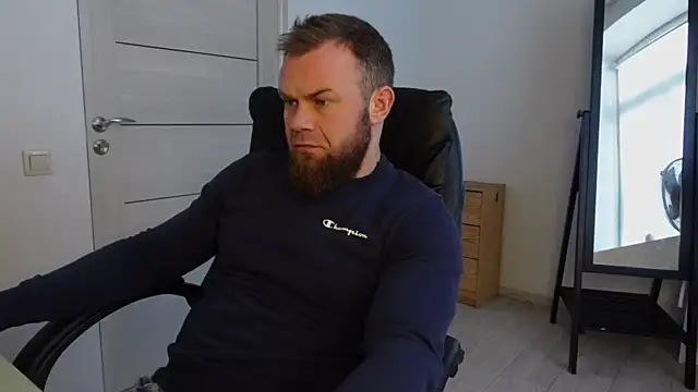 Snapshot of Tommy_Burnz chatting on 03/15/25, 07:20 Tommy Burnz online show from 03/15/25, 07:20