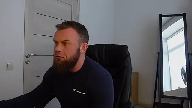 Snapshot of Tommy_Burnz chatting on 03/15/25, 10:24 Tommy Burnz online show from 03/15/25, 10:24