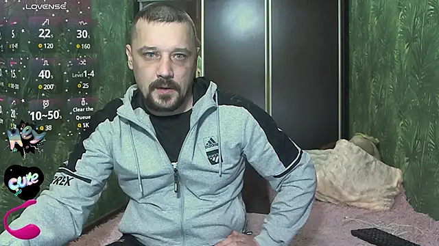 Snapshot of DanielOhCool chatting on 12/14/24, 03:15 DanielOhCool online show from 12/14/24, 03:15