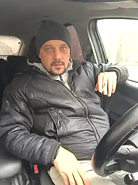 Snapshot of DanielOhCool chatting on 01/29/25, 12:24 DanielOhCool online show from 01/29/25, 12:24