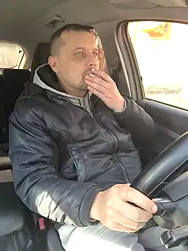 Snapshot of DanielOhCool chatting on 02/27/25, 10:59 DanielOhCool online show from 02/27/25, 10:59