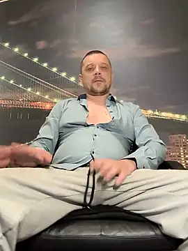 Snapshot of DanielOhCool chatting on 02/28/25, 06:20 DanielOhCool online show from 02/28/25, 06:20