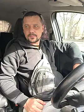 Snapshot of DanielOhCool chatting on 03/14/25, 08:10 DanielOhCool online show from 03/14/25, 08:10