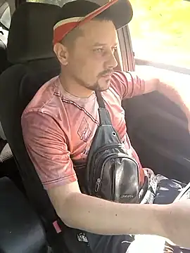 Snapshot of DanielOhCool chatting on 09/12/25, 10:26 DanielOhCool online show from 09/12/25, 10:26