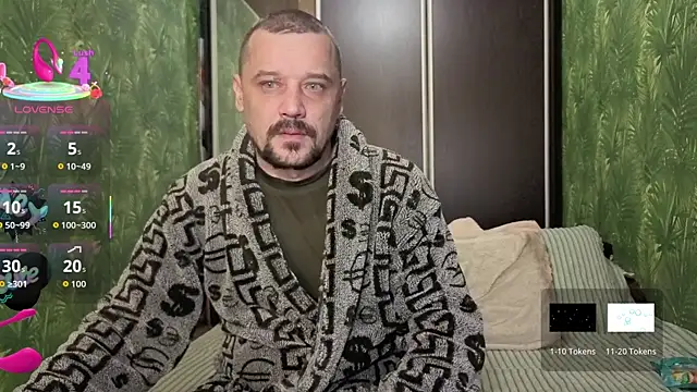 Snapshot of DanielOhCool chatting on 09/28/25, 06:41 DanielOhCool online show from 09/28/25, 06:41