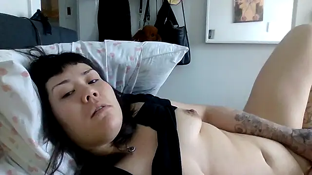 Snapshot of missemi chatting on 02/22/26, 04:16 missemi online show from 02/22/26, 04:16