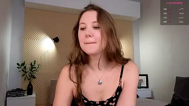 Elizavetta Miller online show from 11/21/25, 09:41