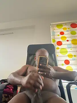 Snapshot of strongguyindia chatting on 03/02/26, 06:58 strongguyindia online show from 03/02/26, 06:58