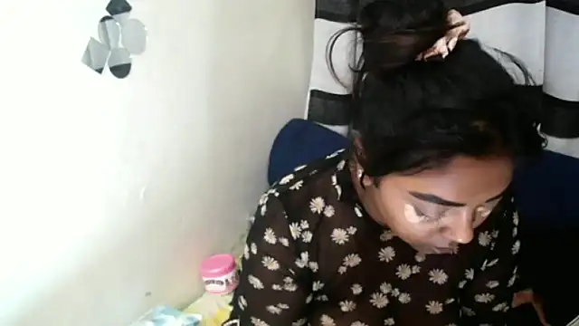 Snapshot of Indian_FireXX chatting on 10/12/25, 05:45 Indian FireXX online show from 10/12/25, 05:45