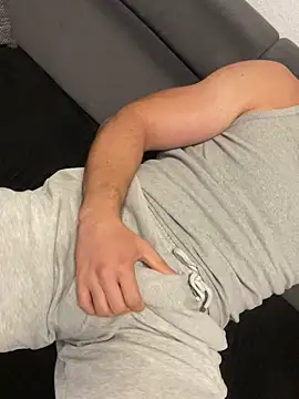 Snapshot of bestofsex99 chatting on 09/21/25, 05:25 bestofsex99 online show from 09/21/25, 05:25