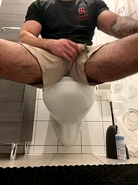 Snapshot of bestofsex99 chatting on 01/08/26, 01:24 bestofsex99 online show from 01/08/26, 01:24