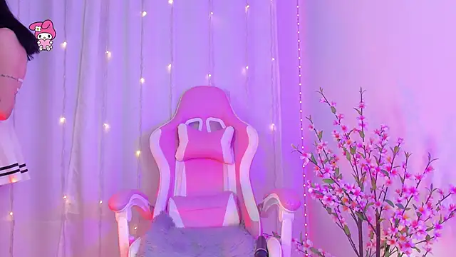 Snapshot of rosseblondee chatting on 01/09/26, 10:22 rosseblondee online show from 01/09/26, 10:22