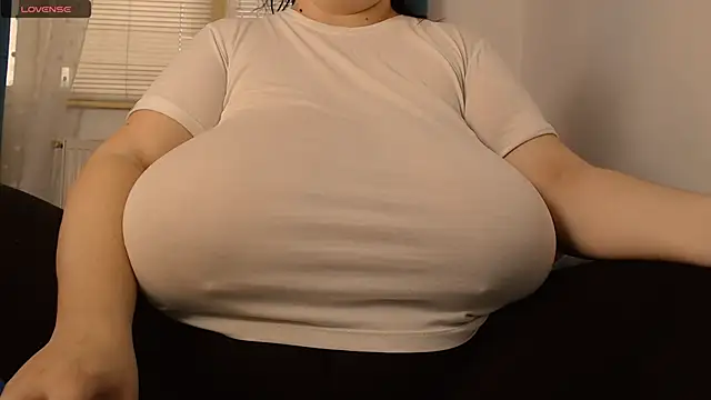 SenzualHotM online show from 02/19/25, 02:23