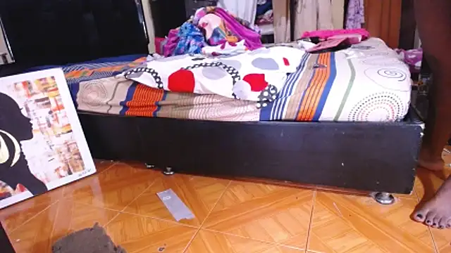 Snapshot of loreblackhot chatting on 12/13/25, 07:53 loreblackhot online show from 12/13/25, 07:53