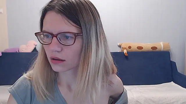 night is dark online show from 11/02/25, 02:41