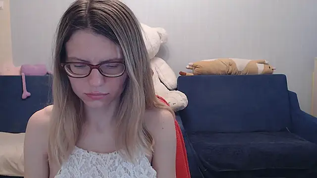 night is dark online show from 04/24/26, 06:43