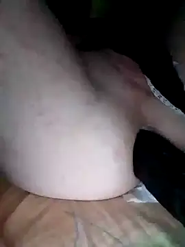 Snapshot of oxesred chatting on 10/15/25, 03:39 oxesred online show from 10/15/25, 03:39