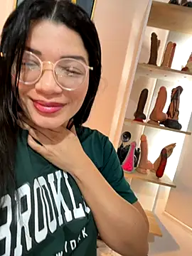 valerie lya online show from 11/12/25, 07:46