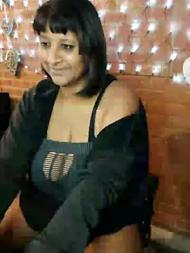 Snapshot of Lilybanx chatting on 02/02/25, 07:14 Lilybanx online show from 02/02/25, 07:14