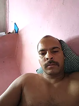 Snapshot of Vickyrajput009 chatting on 11/17/25, 10:43 Vickyrajput009 online show from 11/17/25, 10:43