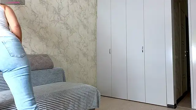 sweeetgirls2021 online show from 06/21/26, 02:36
